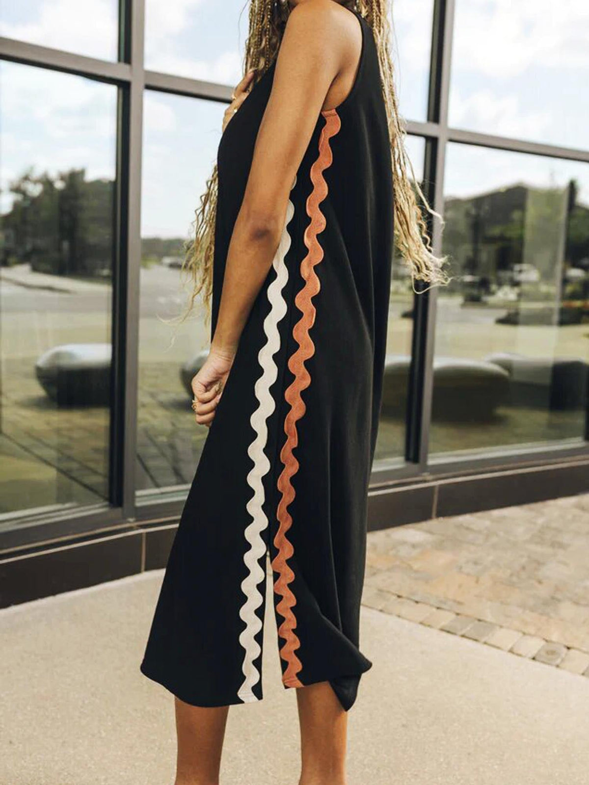 Side Wave Stripes Embellished Side Slit Loose Dress