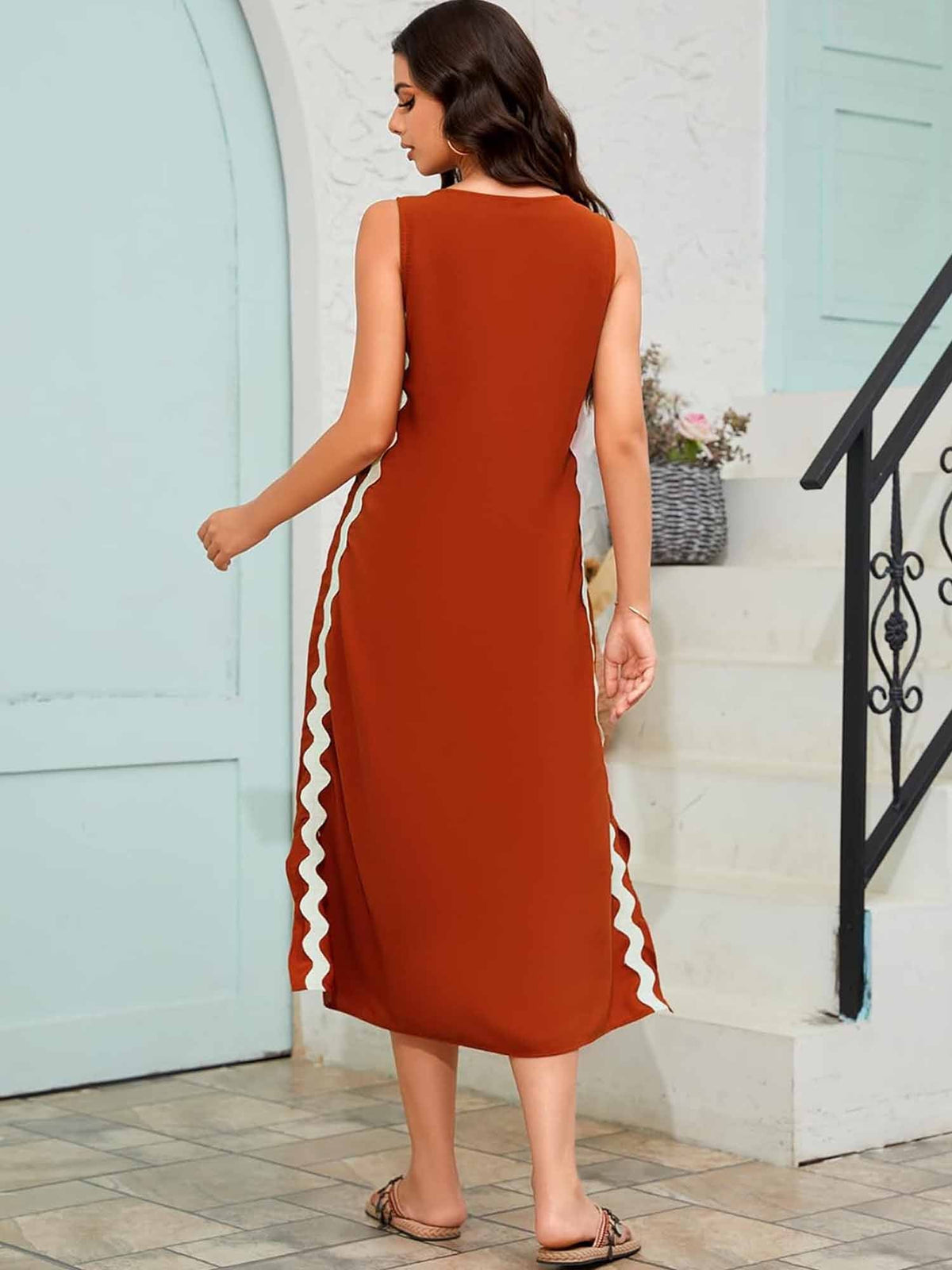 Side Wave Stripes Embellished Side Slit Loose Dress